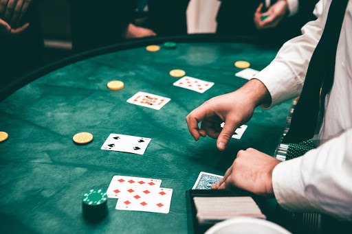 Choose the best web site to play poker