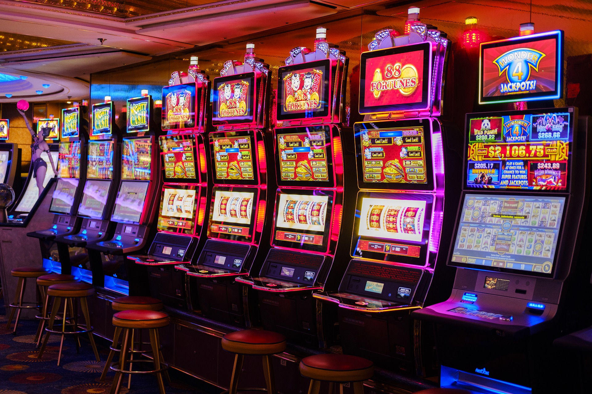 How to Spend Less Money On Online Slot Games