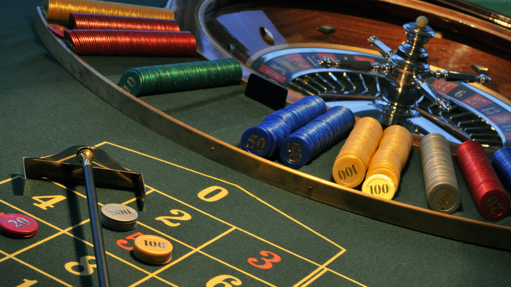 What are the benefits of choosing an online casino?